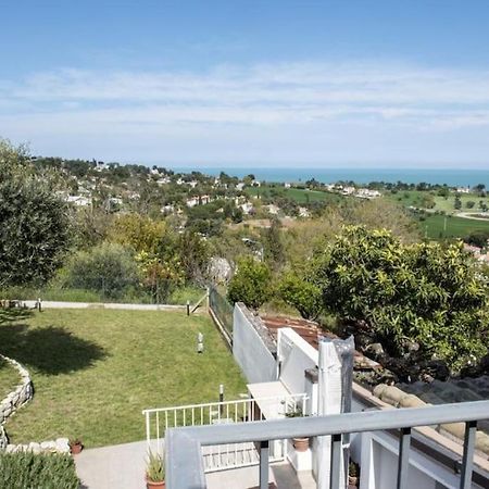 Apartamento Grazioso Bilocale A 5 Minuti Da Numana Exterior foto