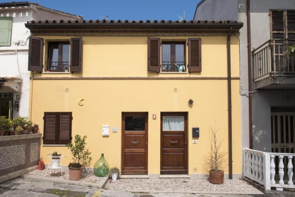 Apartamento Grazioso Bilocale A 5 Minuti Da Numana Exterior foto